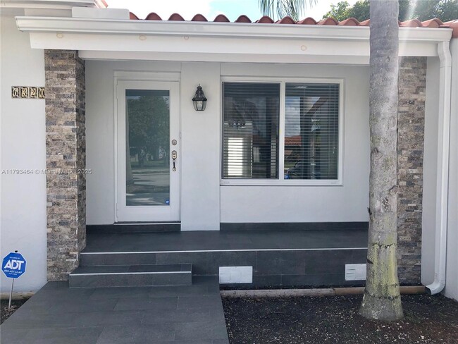 Building Photo - 6320 SW 24th St