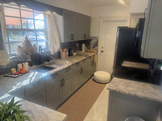 Foto del edificio - 7601 NW 13th St