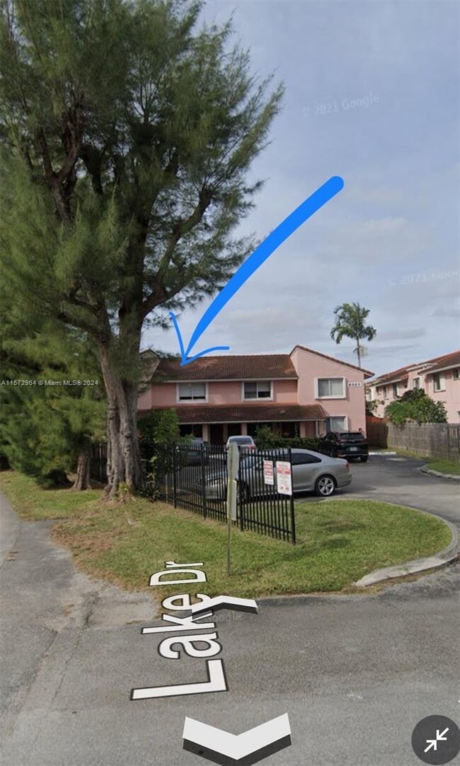 Building Photo - 8001 Lake Dr