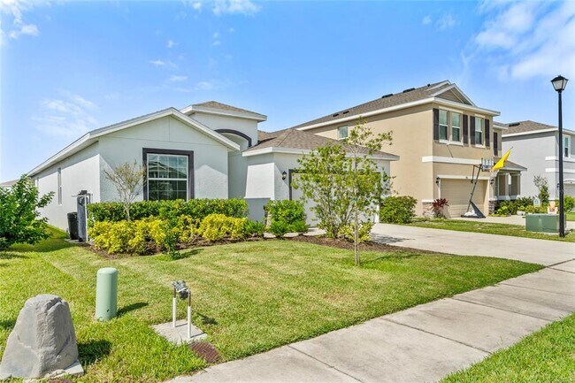 Foto del edificio - 3914 Lively Coral Pl