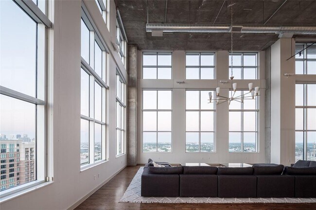 Foto del edificio - 4899 Montrose Blvd
