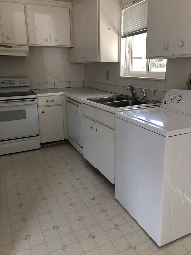 Foto del edificio - "Cute 3 Bed, 2 Bath in Boulder, large yard!"