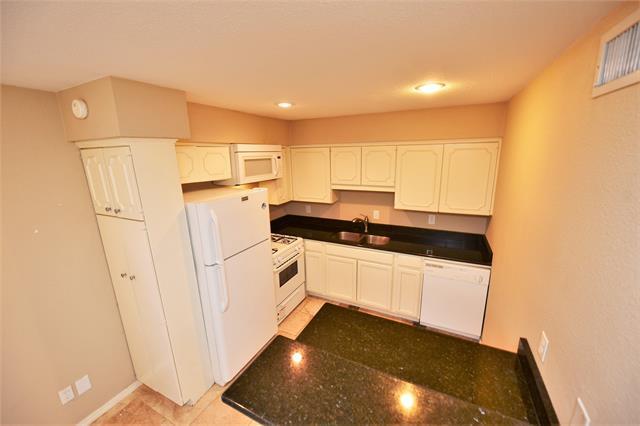 Foto del edificio - 9832 Valley Meadow Ct