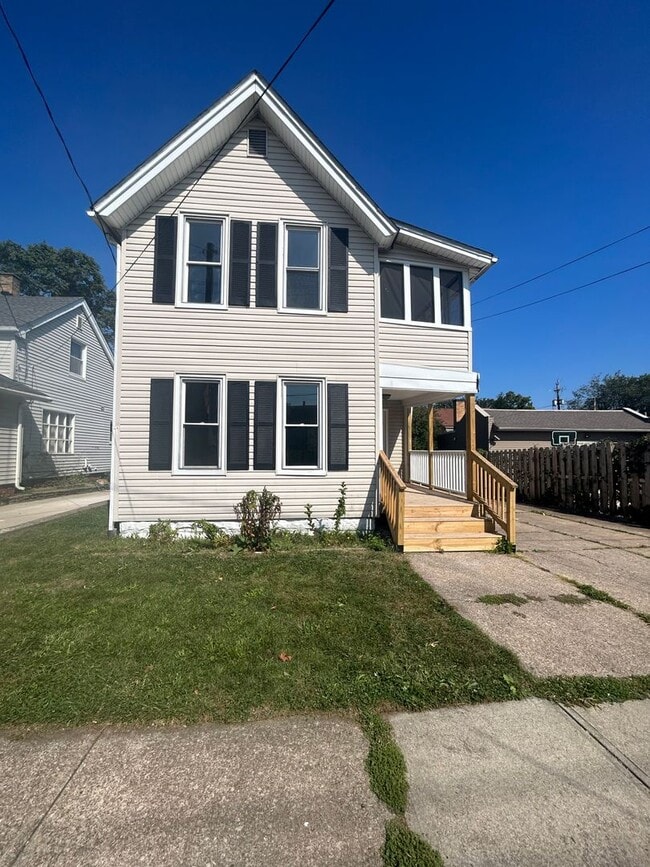 Building Photo - 3524 Henritze Ave