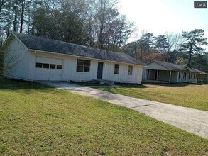 Building Photo - 89 Inverness Dr