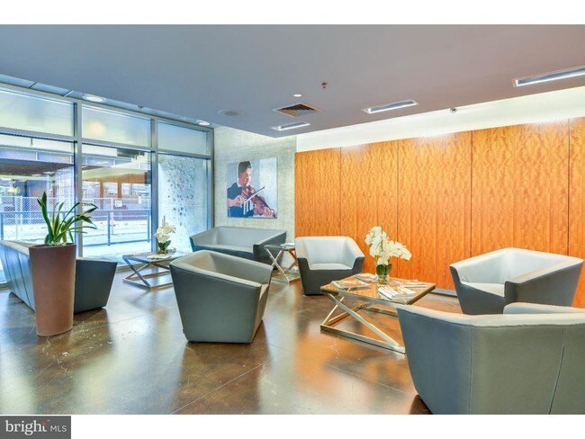 Foto del edificio - 1352 South St