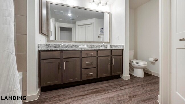 Foto del edificio - 2825 Main St