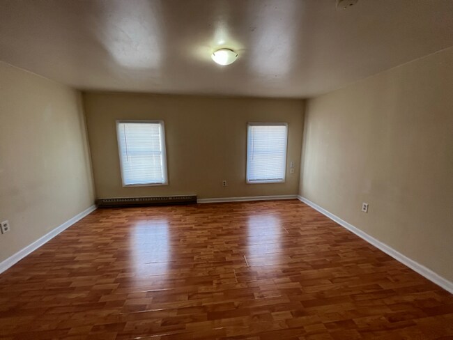 Foto del edificio - 403 Centre St