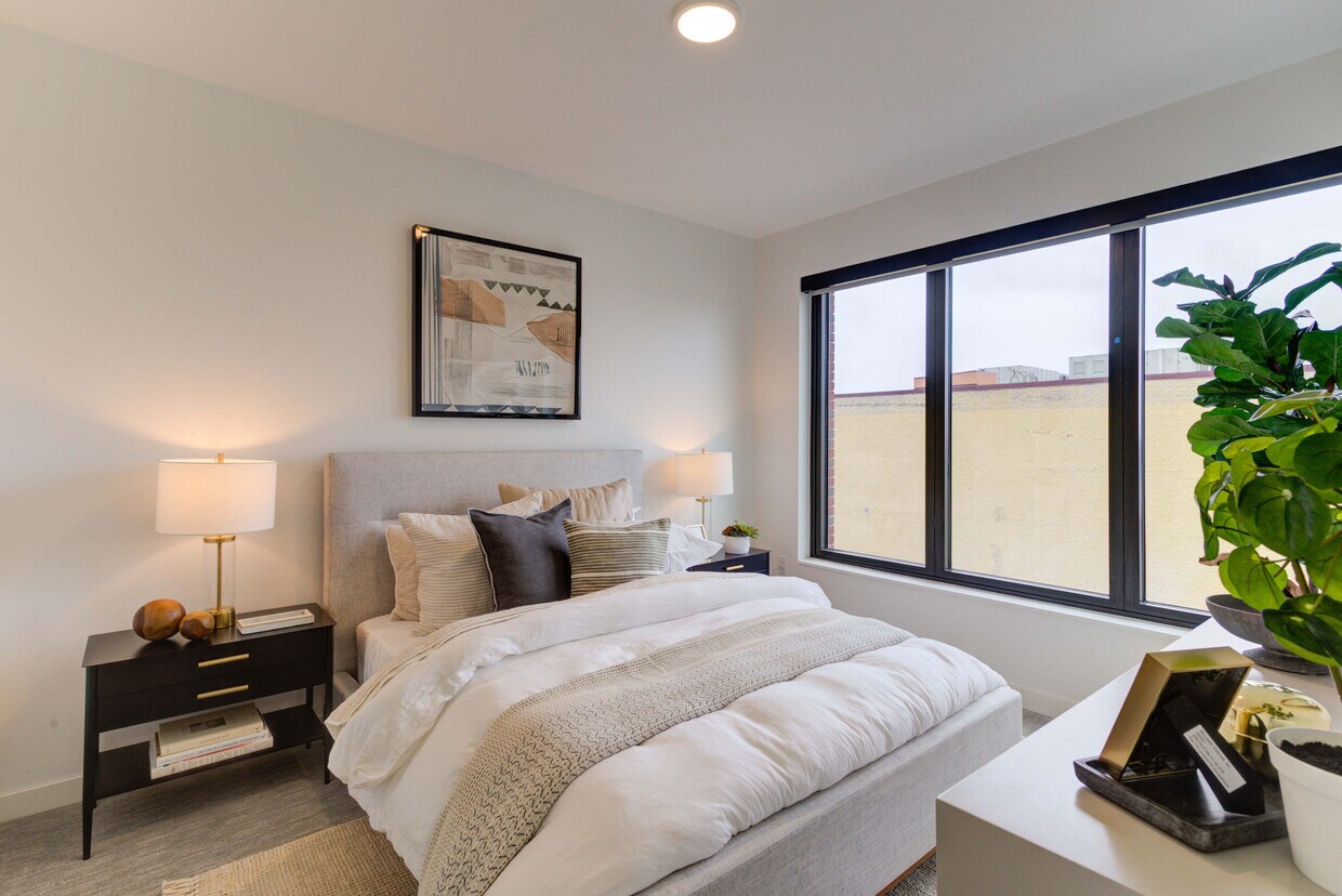 270 Hennepin Apartments 270 Hennepin Ave Minneapolis, MN