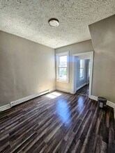 Building Photo - 512 W Chew St