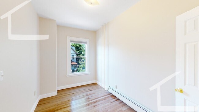 Building Photo - 45 Pratt St