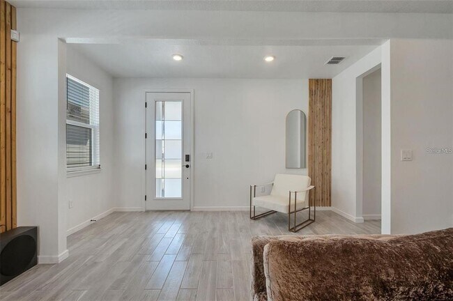 Building Photo - 6494 Rover Wy