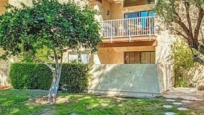Building Photo - 2180 S Palm Canyon Dr