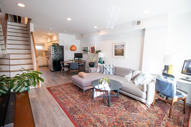 2550 Tulip St photo'