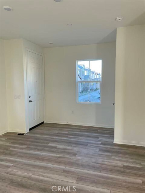 Building Photo - 8552 Midway Ln