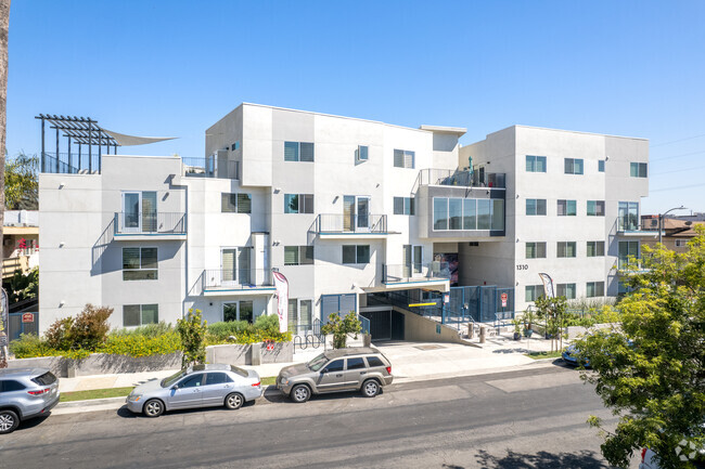 Legacy Tamarind - Apartments in Los Angeles, CA | Apartments.com