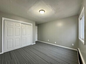 Building Photo - 1315 N Dowling Ave