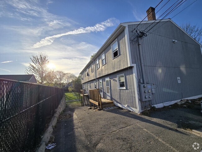 Building Photo - 157 3rd St
