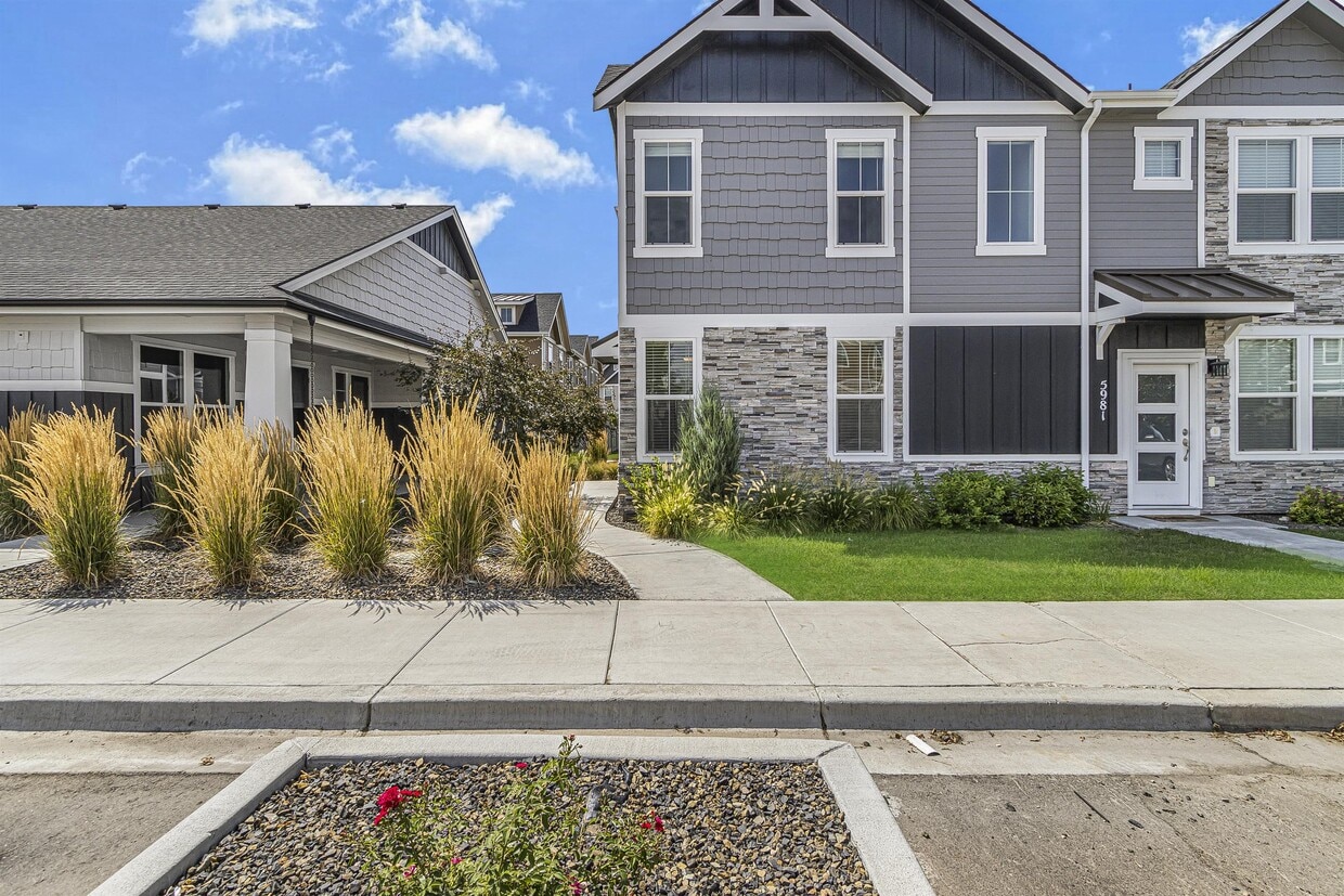 Primary Photo - 5987 S Jessenia Ln