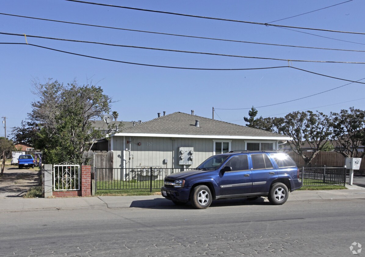 Building Photo - 757 Elkington Ave