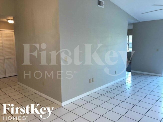 Foto del edificio - 1771 Gatewood Dr