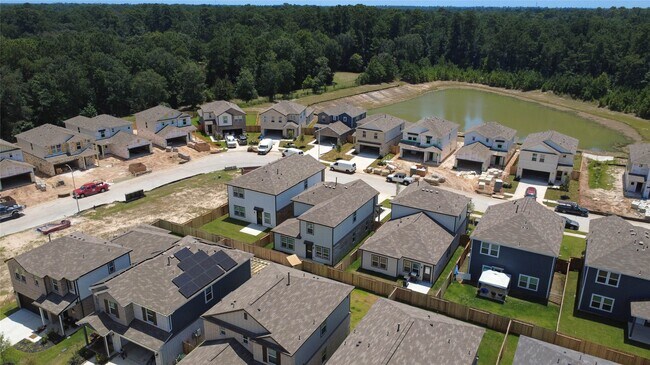 Building Photo - 7757 Bergamot Cir