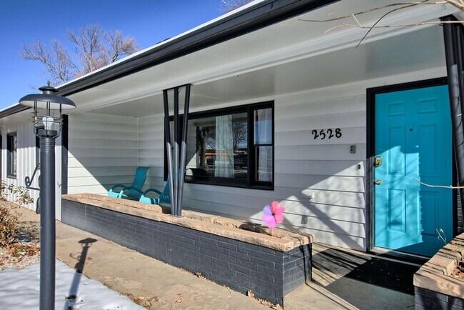 Foto del edificio - Month to Month Executive Rental