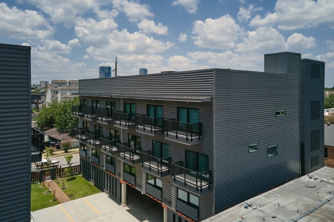 Gia at Montrose Aparments - 1846 Richmond Ave