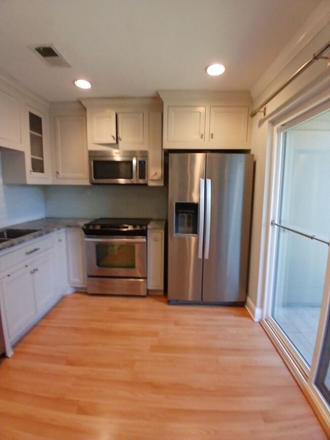 Foto del edificio - 2nd Floor Condo Near Dallas North Tollway & Keller Springs