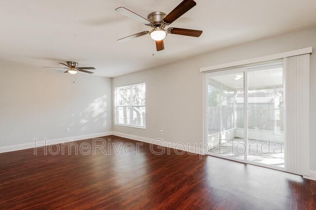 Building Photo - 209 Banyan Ct