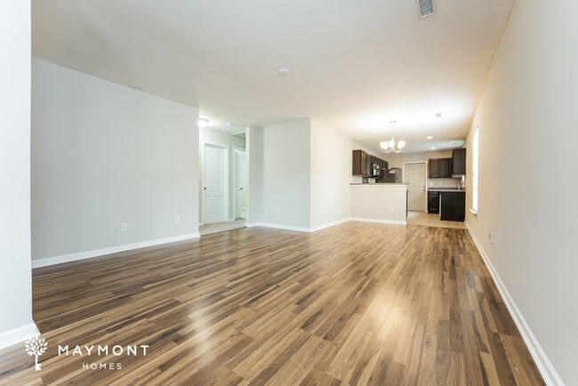 Building Photo - 154 Tyger St