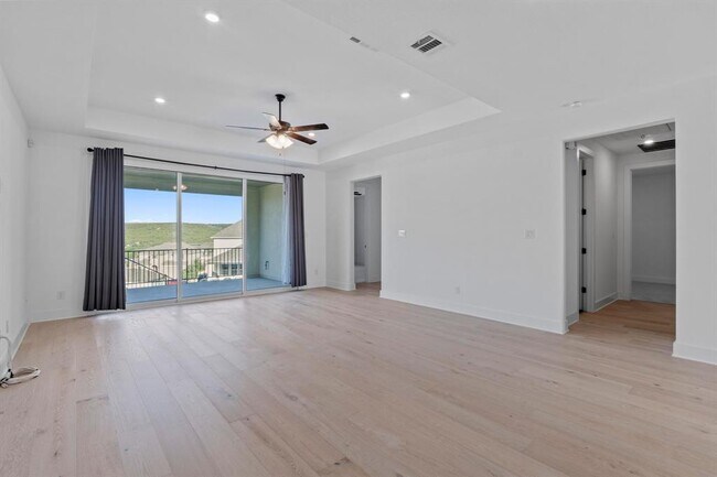 Foto del edificio - 1325 Castalo Ln