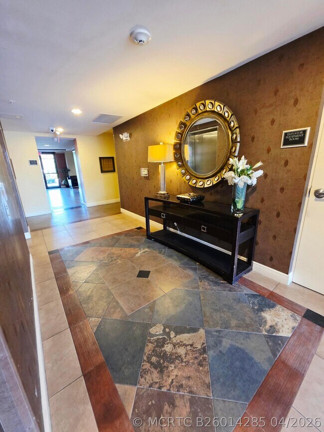 Foto del edificio - 4903 Midtown Ln
