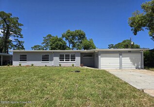Building Photo - 3245 Royal Palm Ct