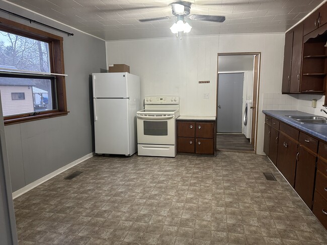 Kitchen/dining - 924 Pierce St