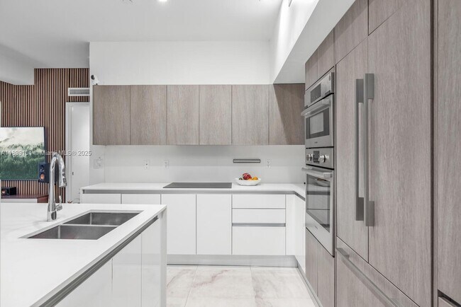 Foto del edificio - 455 NE 39th St