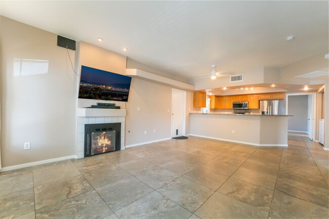 Building Photo - Spacious Two Bedroom with Garage!