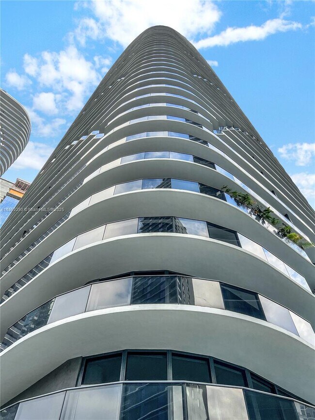 Foto del edificio - 55 SW 9th St