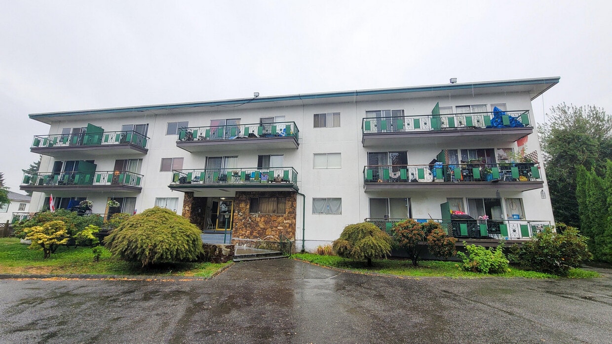 Photo du bâtiment - Mainstreet on Yale Apartments
