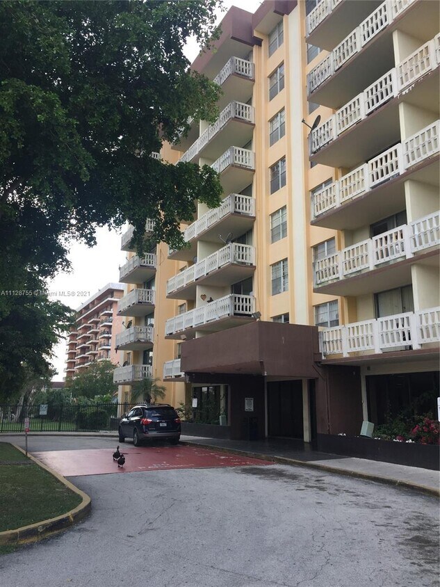 15600 NW 7th Ave Unit 501, Miami, FL 33169 Condo for Rent in Miami