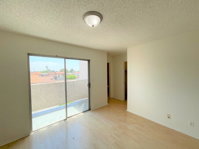 Master Bedroom With Balcony - 11052 Lower Azusa Rd