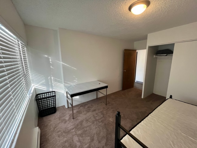 Building Photo - 1080 Patterson St