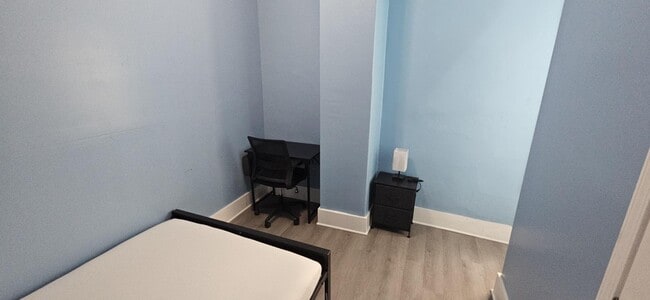 Photo - 1255 Hart St Apartment