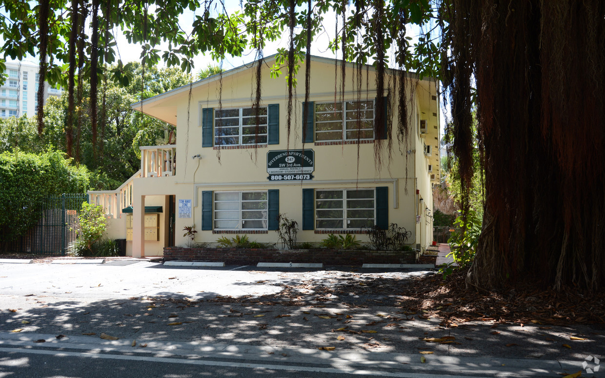 Foto del edificio - River Bend Apartments