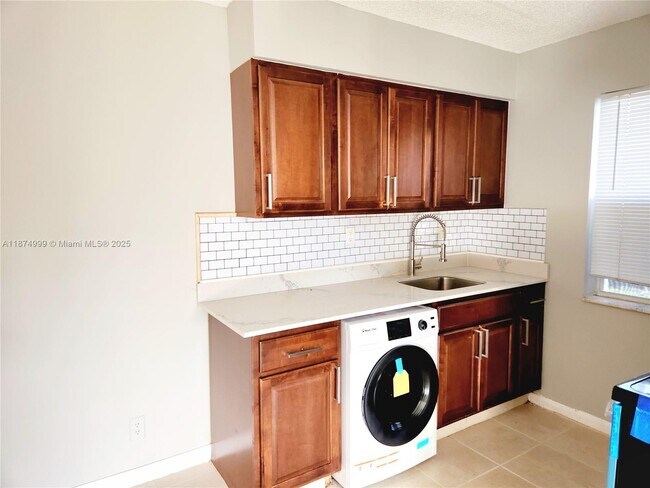 Foto del edificio - 191 SW 15th St