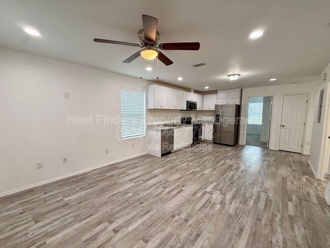 Building Photo - 2220 Flesher Ave