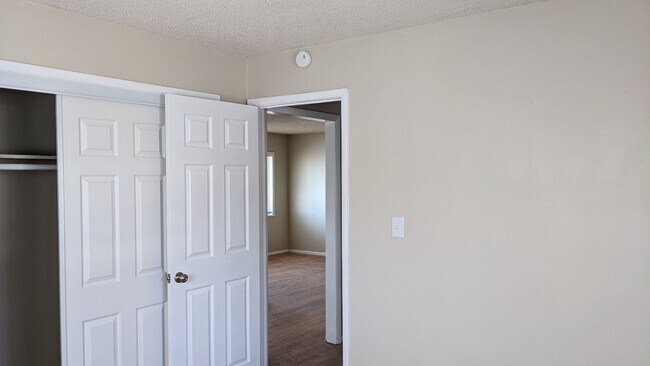 Building Photo - A newly remodeled spacious 3/1 house with ...