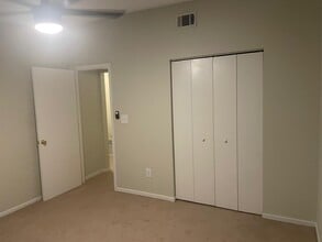 Building Photo - 6822 Glenridge Dr Building Photo - 6822 Glenridge Dr