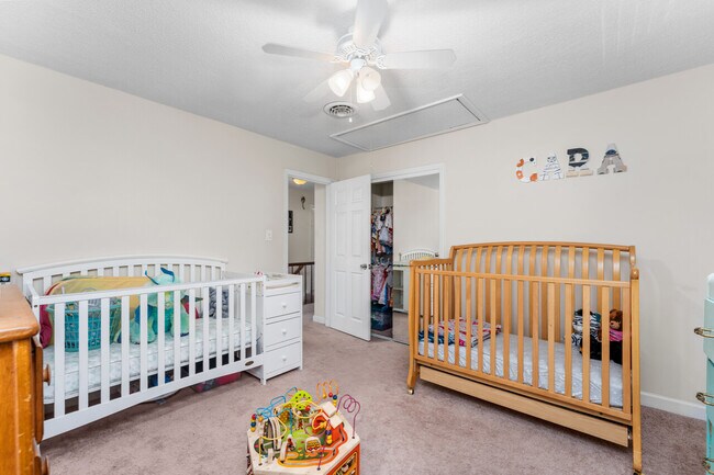 Building Photo - 205 Chancellor Dr