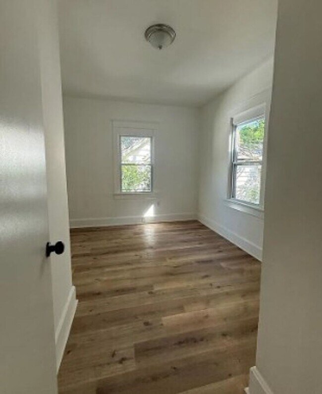 Foto del edificio - 733 Mildred Ave
